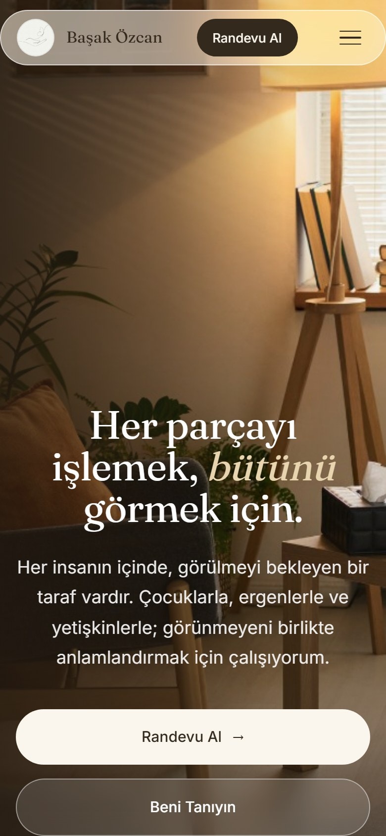 Başak Özcan web sitesinin mobil görünümü